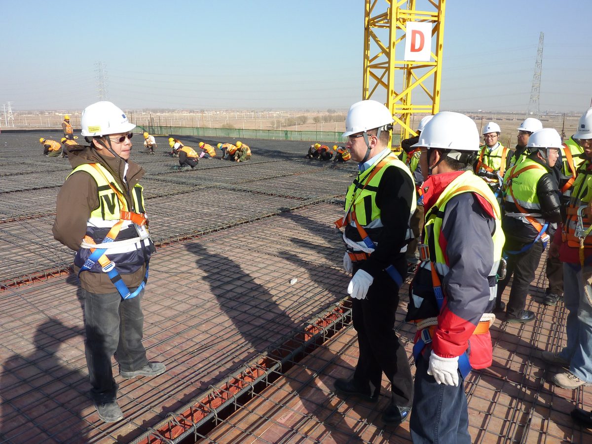 Operatori con DPI in cantiere